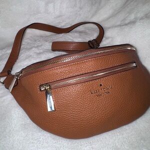 Kate Spade NY Leila Belt Bag in brown - Like New